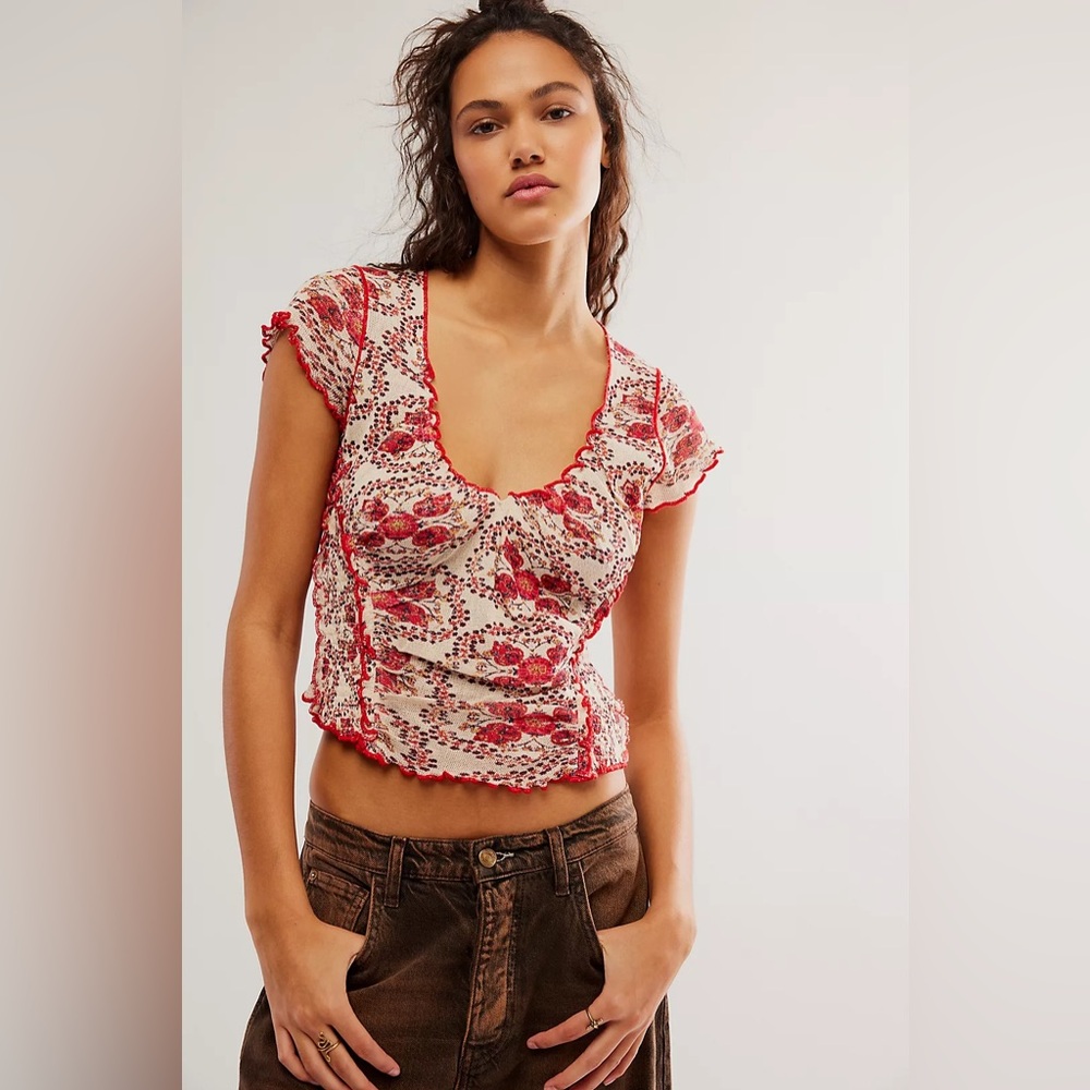Free People ‘Oh my baby tee’ size XL
